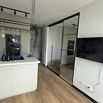 Przytulny 9 - Spokojny, Check-in, Parking شقة *